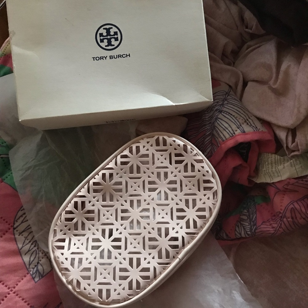 Tory Burch make up bag